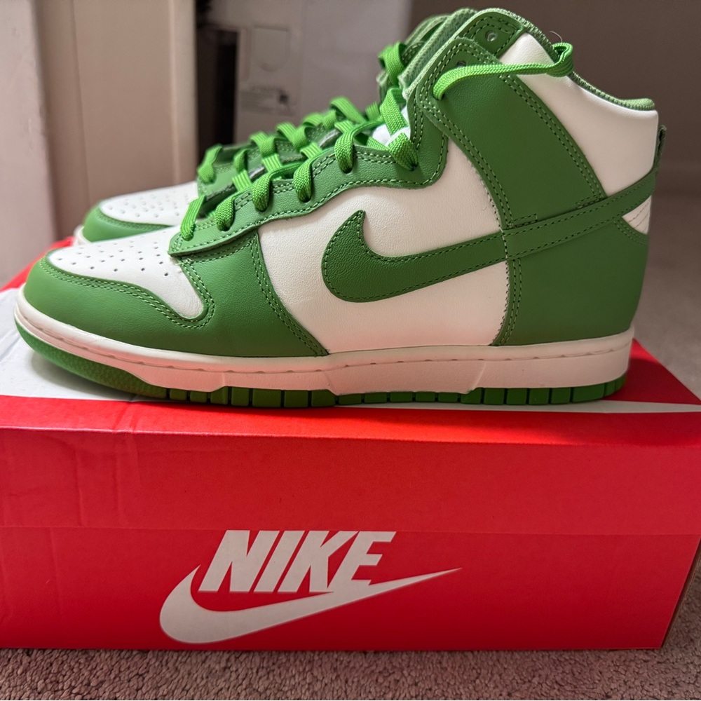 New Nike Dunk High Chlorophyll-Sail Sneakers